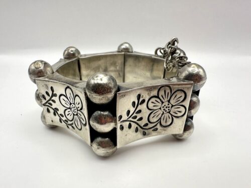 Vintage Mexico Thick Flower 925 Sterling Silver 77 Gram Pin Clasp Bracelet Cuff