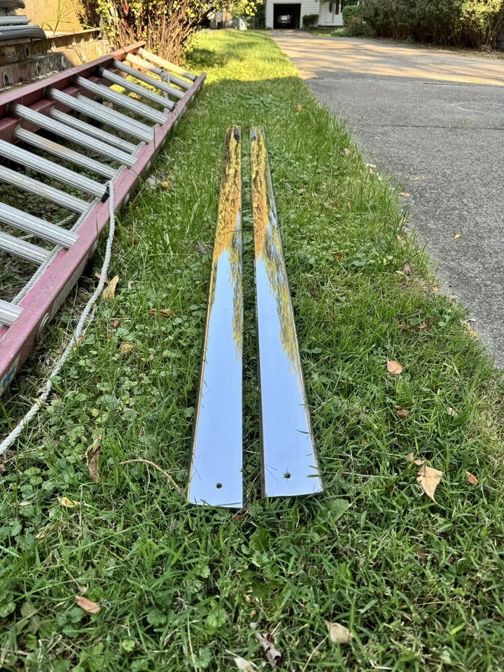 Par original de molduras de panel basculante de acero inoxidable Pontiac LeMans 400 1968-1969 Foto 4 de 4