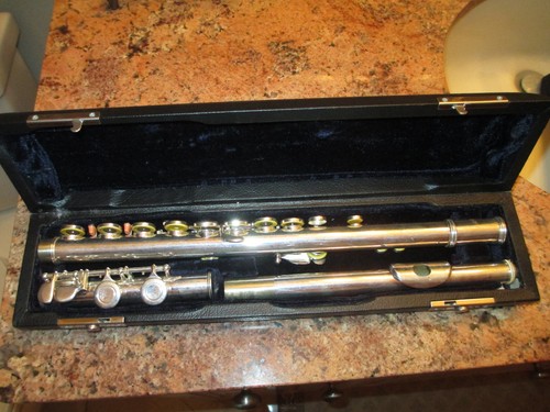EMPEROR EFL-302E STUDENT FLUTE WITH CASE and SLIP COVER