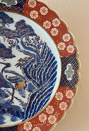 VINTAGE JAPANESE IMARI ARITA HAND PAINTED CHARGER PLATE 16” CRANES BIRDS BONSAI - Picture 3 of 10