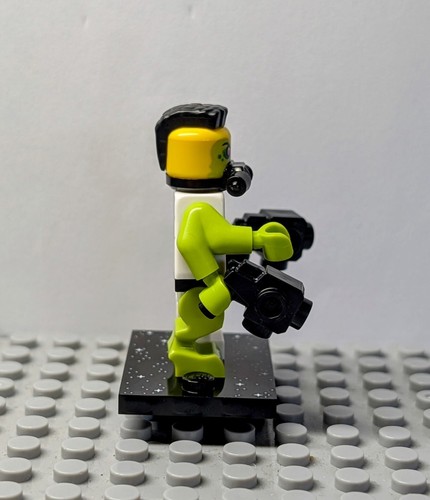 LEGO Space Series 26 Minifigures 71046 CMF BLACKTRON MUTANT MINT RARE AUTHENTIC - Picture 4 of 6