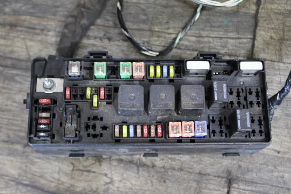 Dodge Challenger SRT-8 2008 6,1 L carrocería automática OEM arnés de cableado 05081733AF Foto 2 de 4