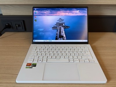 ASUS ROG Zephyrus G14 | RTX 4070 | Ryzen 9 7940HS | 32 GB RAM | Mini LED