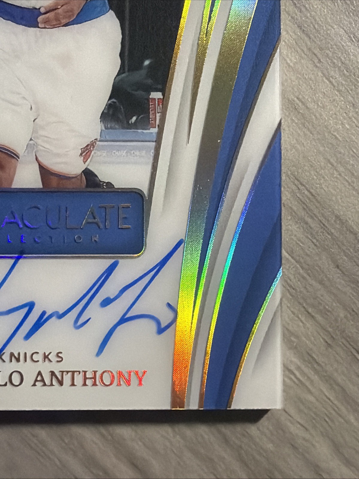 2023-24 Panini Immaculate Jubilee On Card Auto Carmelo Anthony Knicks Gold /10 view 7