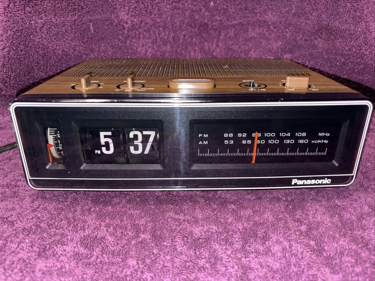 Radio réveil vintage Flip Flap High Point made in Singapore