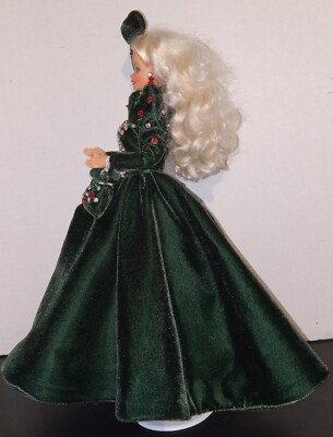 Vintage 1976 Mattel Barbie Doll Happy Holiday Edition
