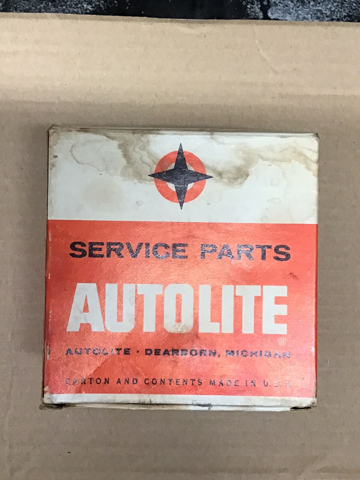 New NOS Autolite Distributor Cap 3304 8Cylinder Vintage ***FREE