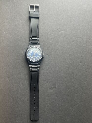 QQ Quartz Water Resistant Analog Watch VP 96-003 Blue Dial Unisex Sports Casual