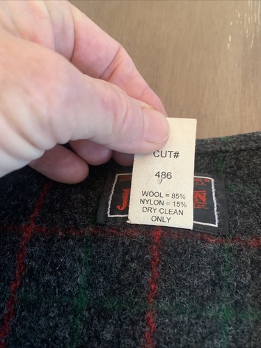Mens Johnson Woolen Mills Vintage XL Wool Vest Black/w Green & Red Pld - Picture 3 of 10