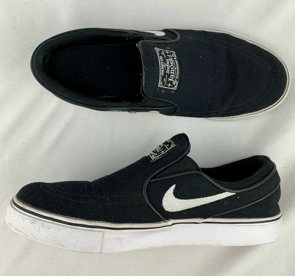 Stefan Janoski Canvas Slip On Skateboarding Shoes 882988-002 Black SZ 5 5Y eBay