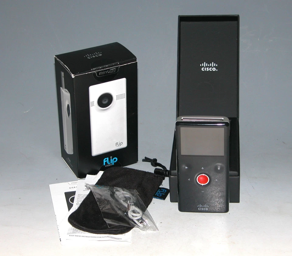 Cisco Flip Video MinoHD M3160 4GB Digital Camcorder(1Hr Recording) - New Battery - Image 2 of 4