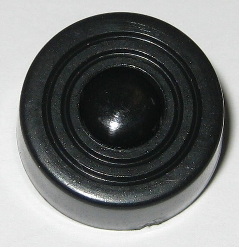 4 X Essentra FF-009-P4X7B Black Mounting Foot / Rivet - 21mm Dia. X 8mm H - Picture 2 of 7