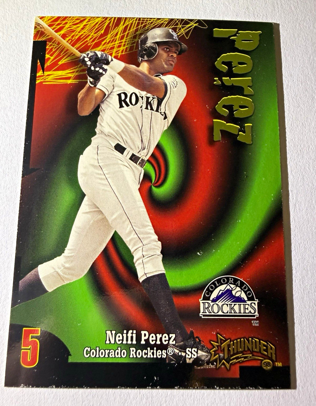 SkyBox 1998 Circa Thunder Neifi Perez #226 Rockies Baseball Card Base