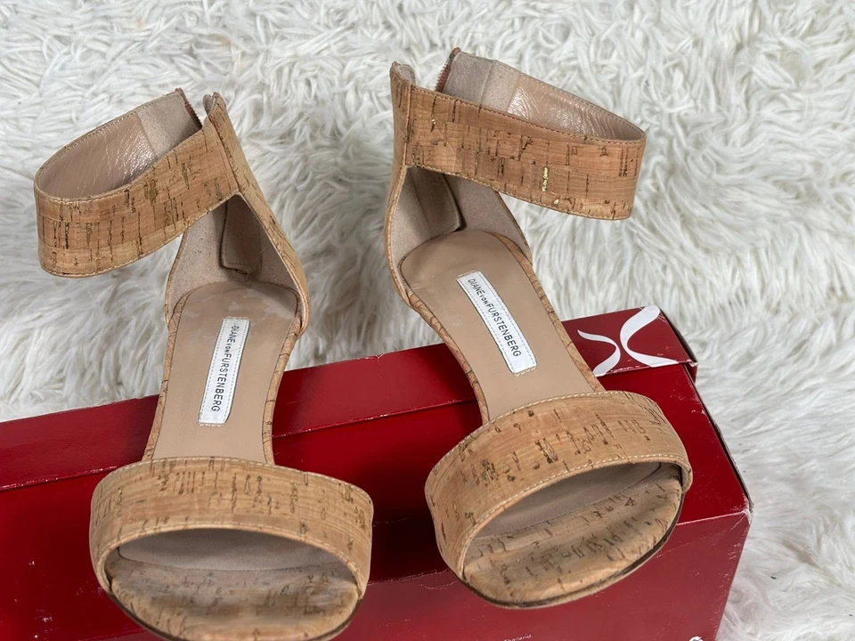 Tacón con correa al tobillo de corcho Diane Von Furstenberg Kinder para mujer talla 8 cuero tostado Foto 2 de 4