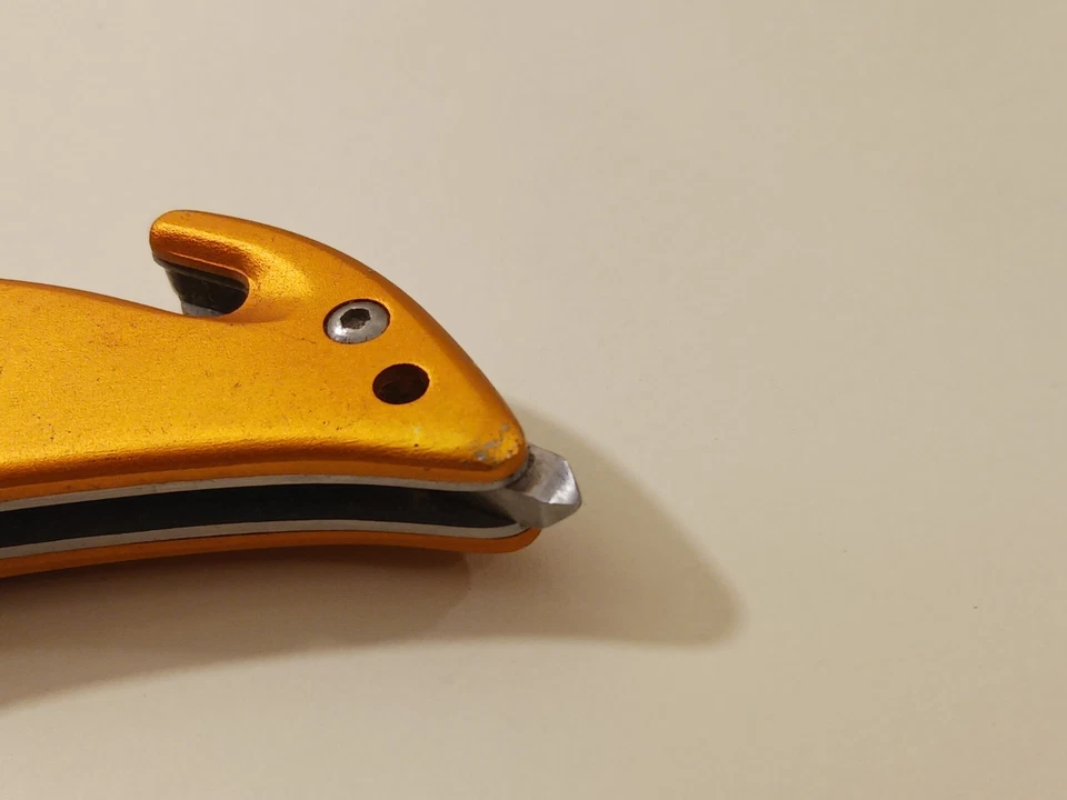 Tactical Emergency Rescue Knife Orange Handle Seat Belt Cutter Glass Breaker - Image 3 of 4