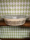 Pyrex Promo Beige Bramble / Gold #045 2.5 Qt Oval Casserole Dish w/ Lid Vintage