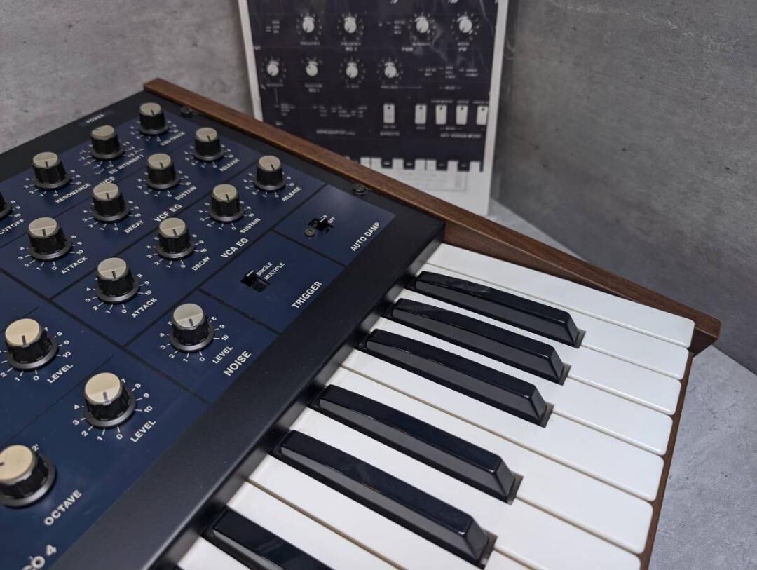 KORG Mono/Poly MP-4 Analog Synthesizer Free Shipping From