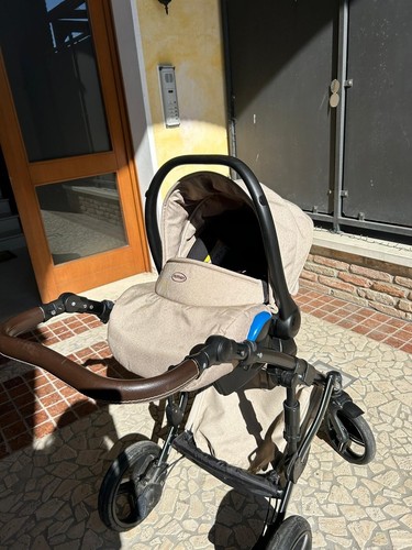 Passeggino Trio Vernuji 2.0 Beige Momon - Foto 9 di 10
