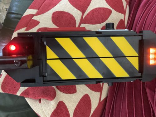Ghostbusters Ghost Trap Cosplay Accessory with Lights And Sounds - Imagen 9 de 11