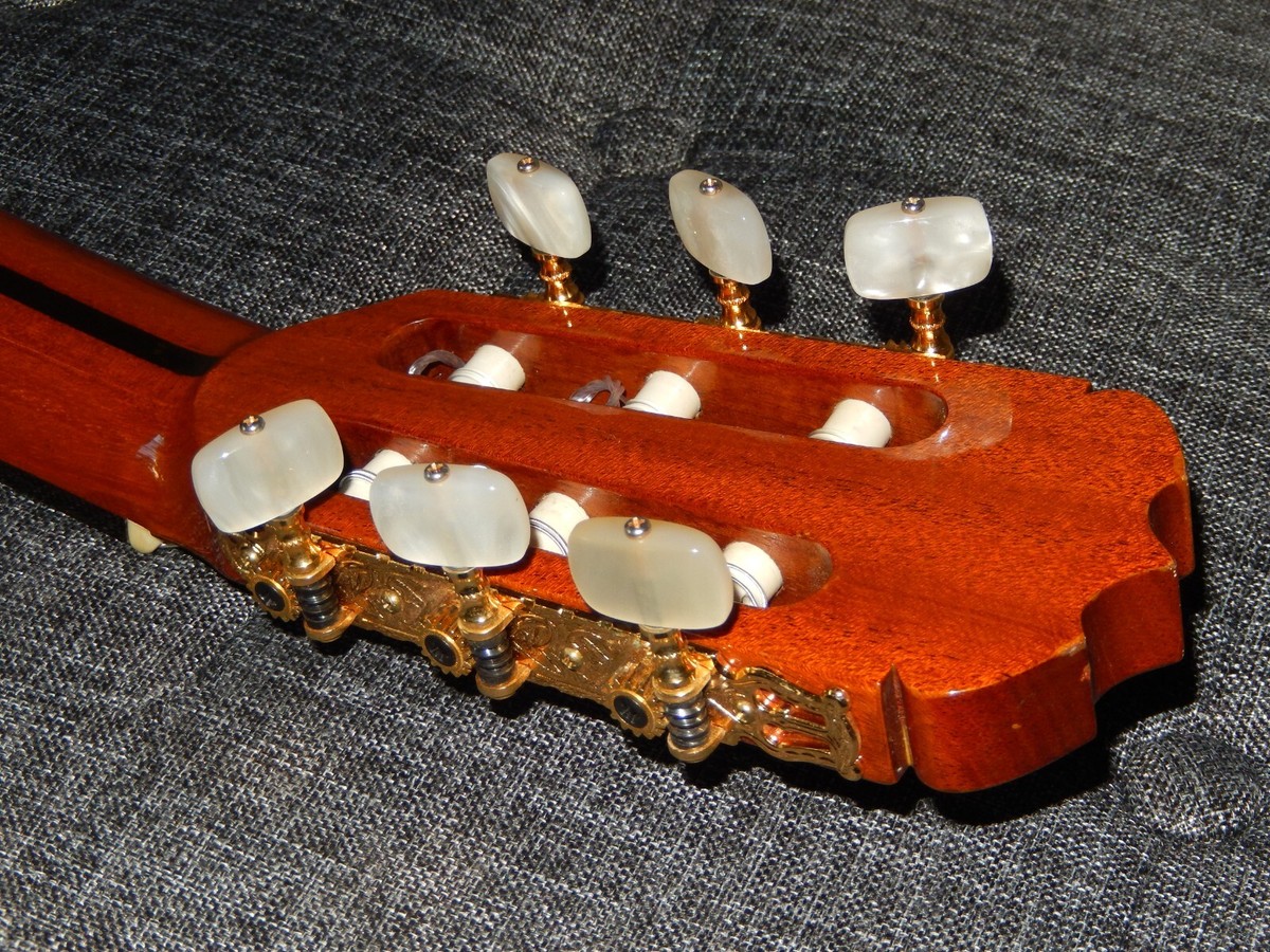 MADE IN 1997 - KAZUO YAIRI YC10 - SUPERB RAMIREZ STYLE