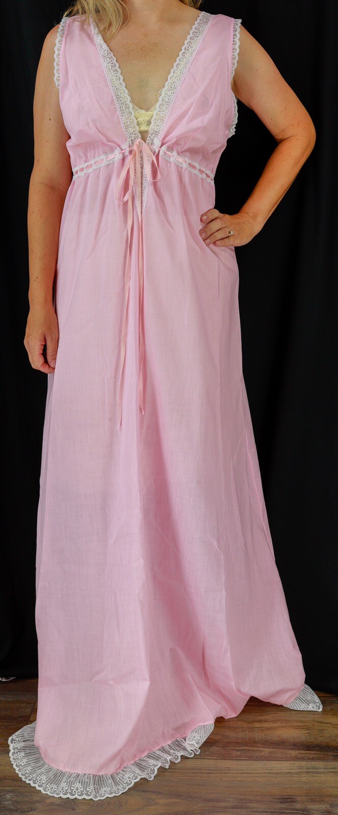Vintage Womens Pink Lace Nightgown Long 60’s Style ro… Gem