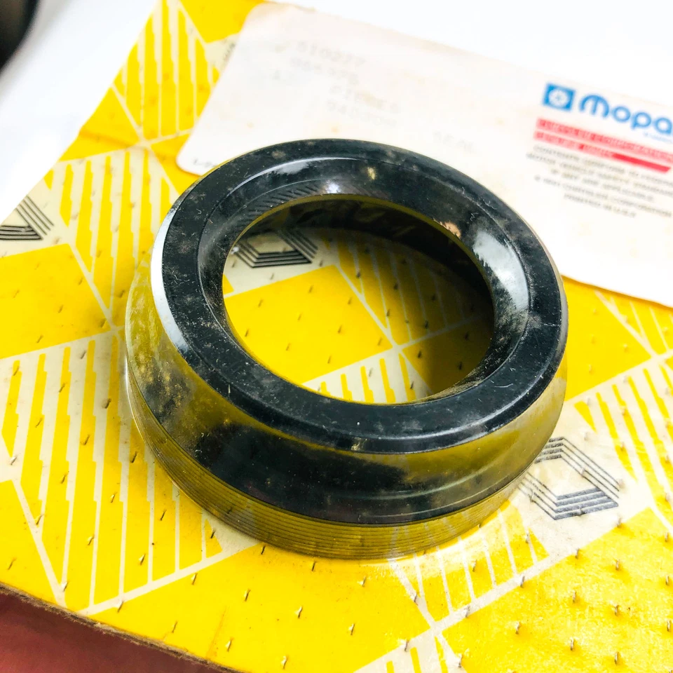 Mopar T1033422 Seal Converter Adapter OEM NOS Renault Jeep Sealed Foto 2 de 4