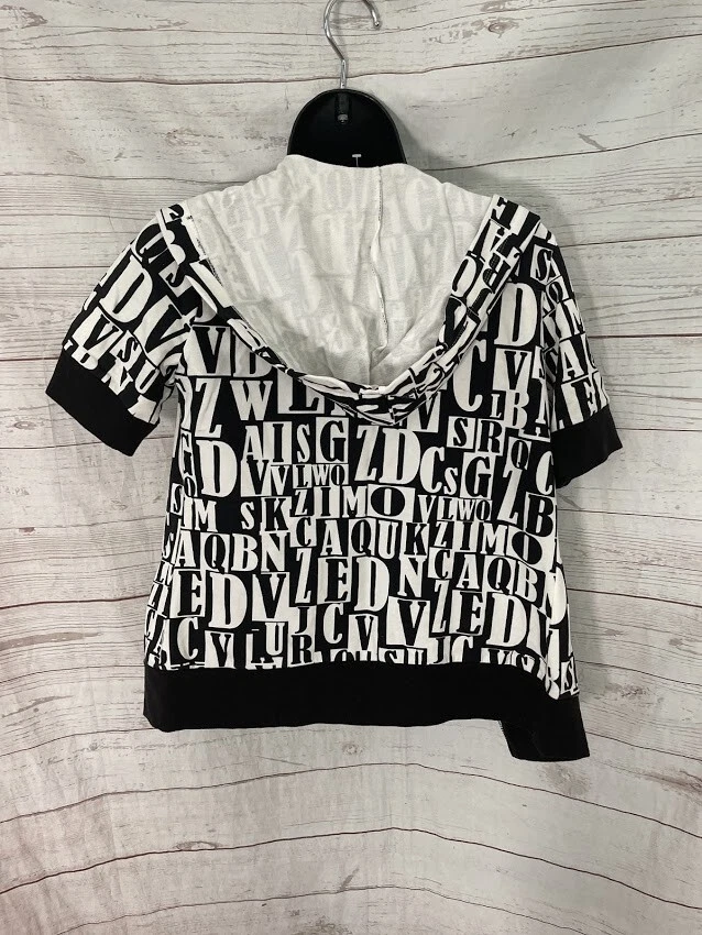 Moletom com capuz Forever 21 feminino zíper completo manga curta preto/branco tamanho P - Imagem 3 de 4