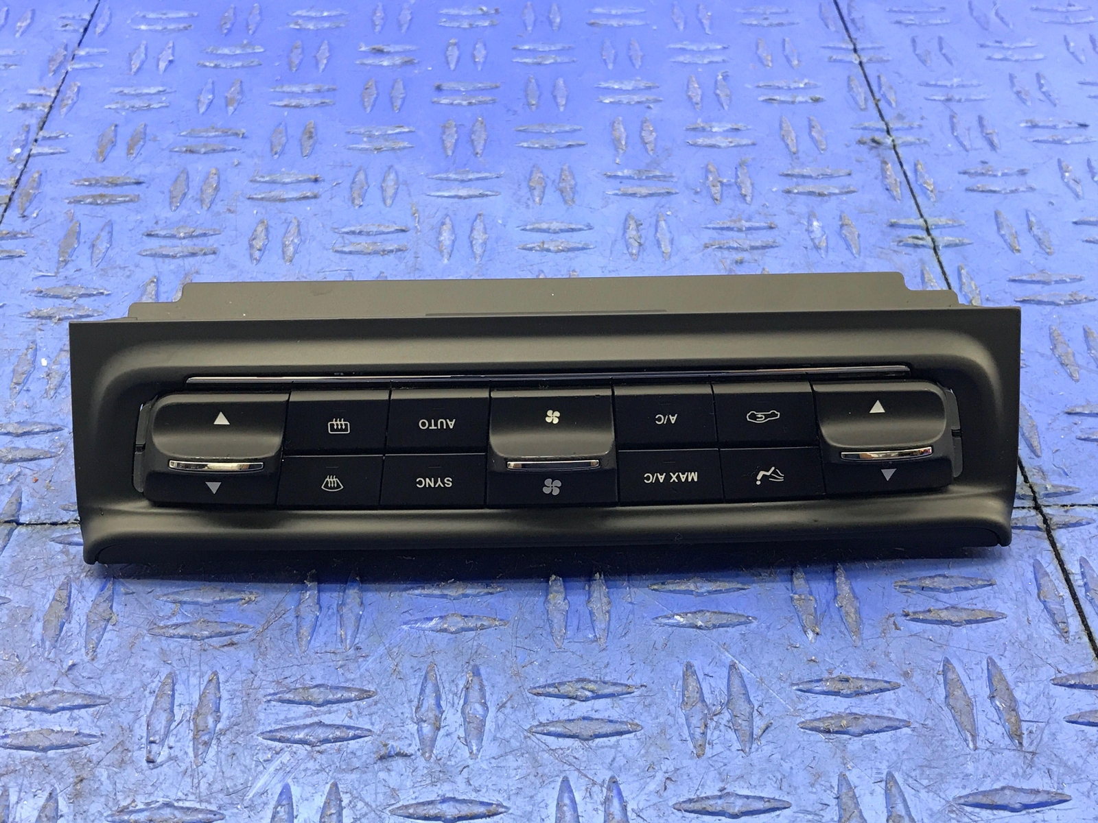 2017-2021 MASERATI QUATTROPORTE TEMPERATURE CLIMATE CONTROL PANEL 06700749200