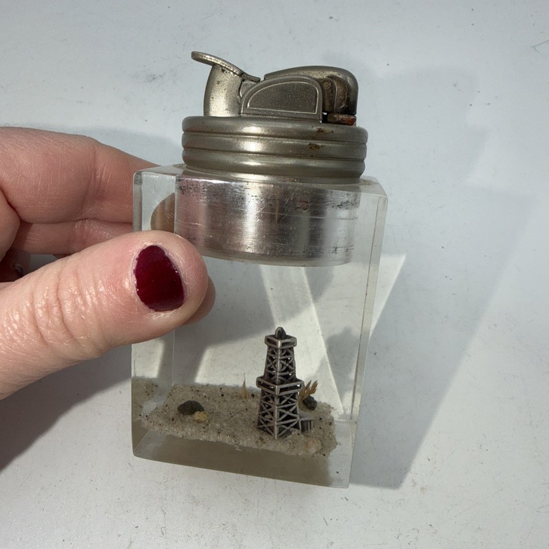 EVAN Acrylic Decorative Table Cigarette Lighter Collectible Antique Beach Oil