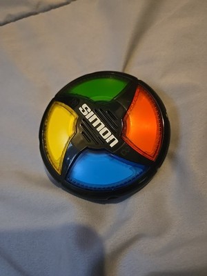 2013 Milton Bradley Simon Handheld Electronic Game Travel Interactive Play Works