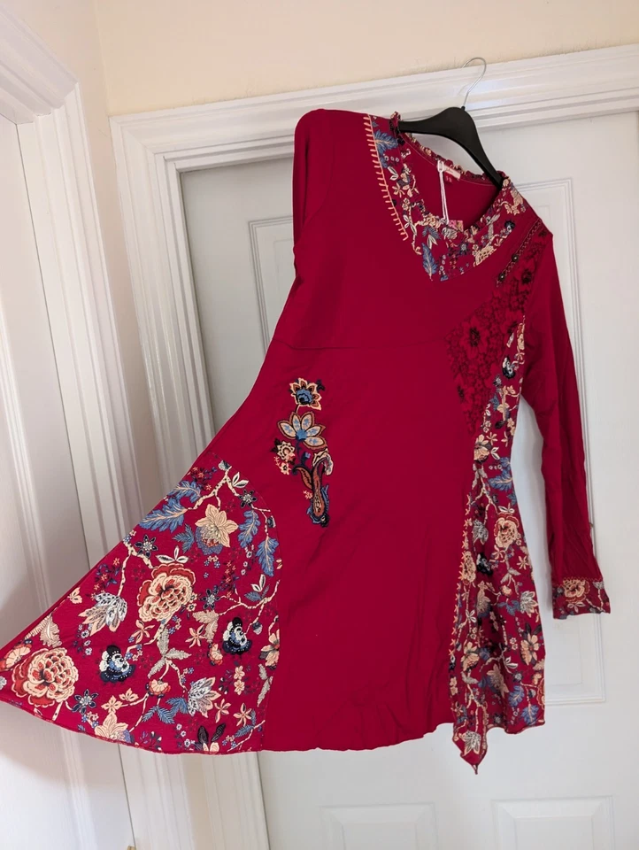 BNWT Joe Browns Ladies Red Multicoloured Celebration Tunic Top. Size 14. - Image 4 of 4