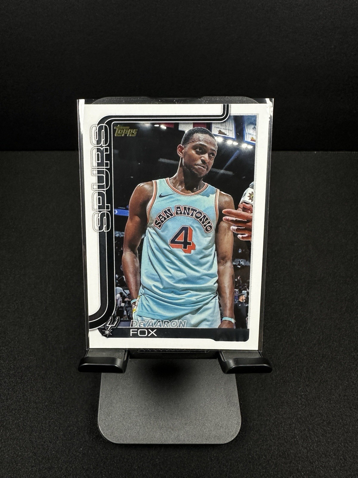 2025-26 Topps Basketball De’Aaron Fox #196 Golden Mirror Image Variation SSP