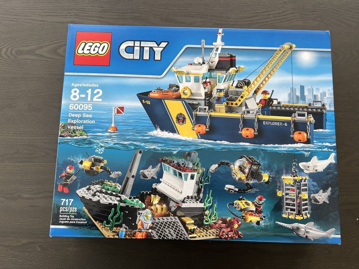 LEGO 60095 City Deep Sea Exploration Vessel Mint New Factory