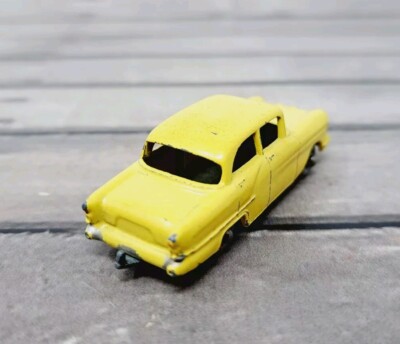 Matchbox / Lesney No. 45 Vauxhall Victor FA Diecast Car Metal