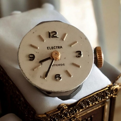 Montre Mécanique Vintage Electra - Petit Cadran, élégante, Occasion