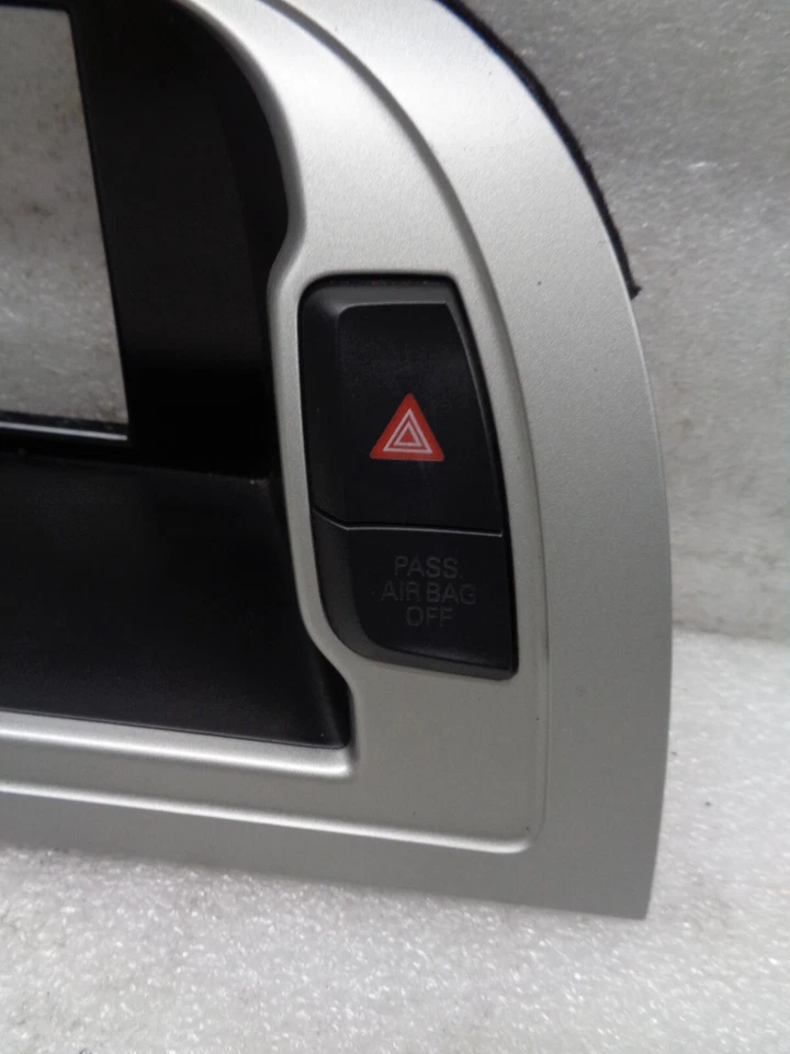 Audi A4 2009-2012 tablero central pantalla bisel plateado OEM AK2206103 Foto 2 de 4