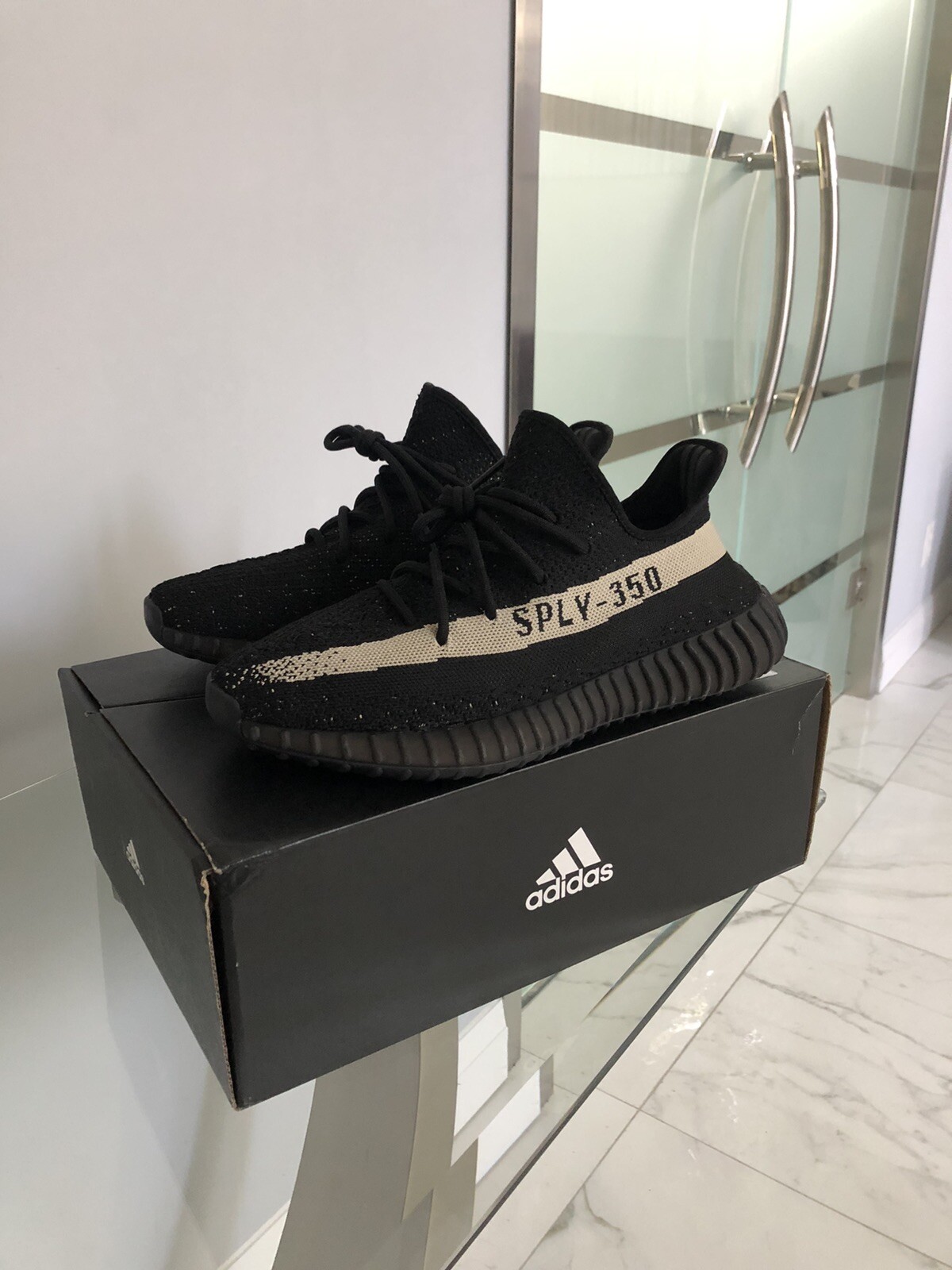 adidas Yeezy Boost 350 V2 Oreo 