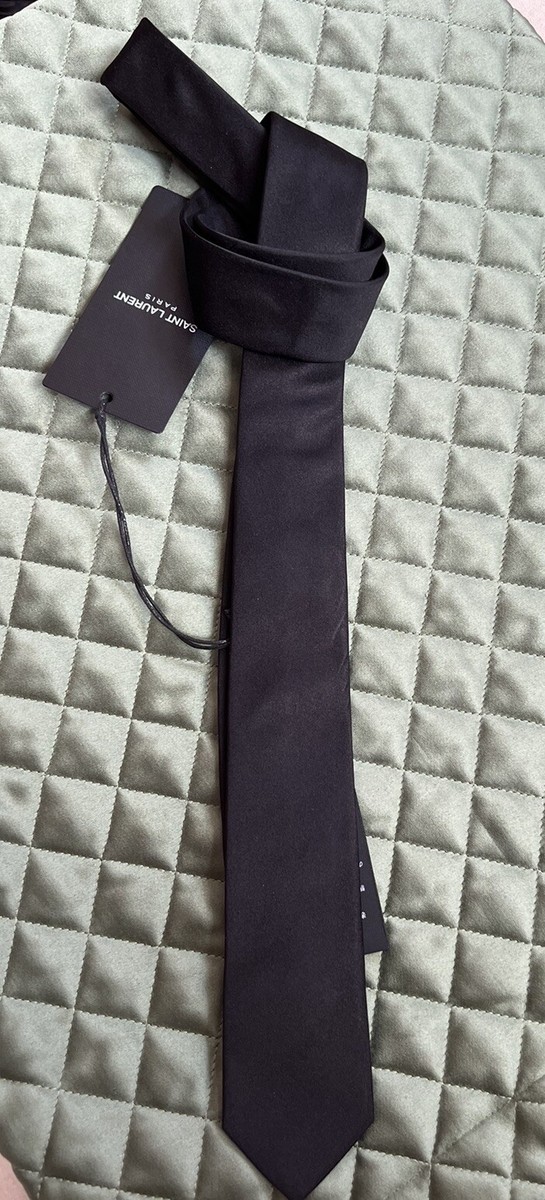 SAINT LAURENT SATIN TIE サンローラン ブラック Saint Laurent Paris YSL Black Silk Satin Neck Tie New