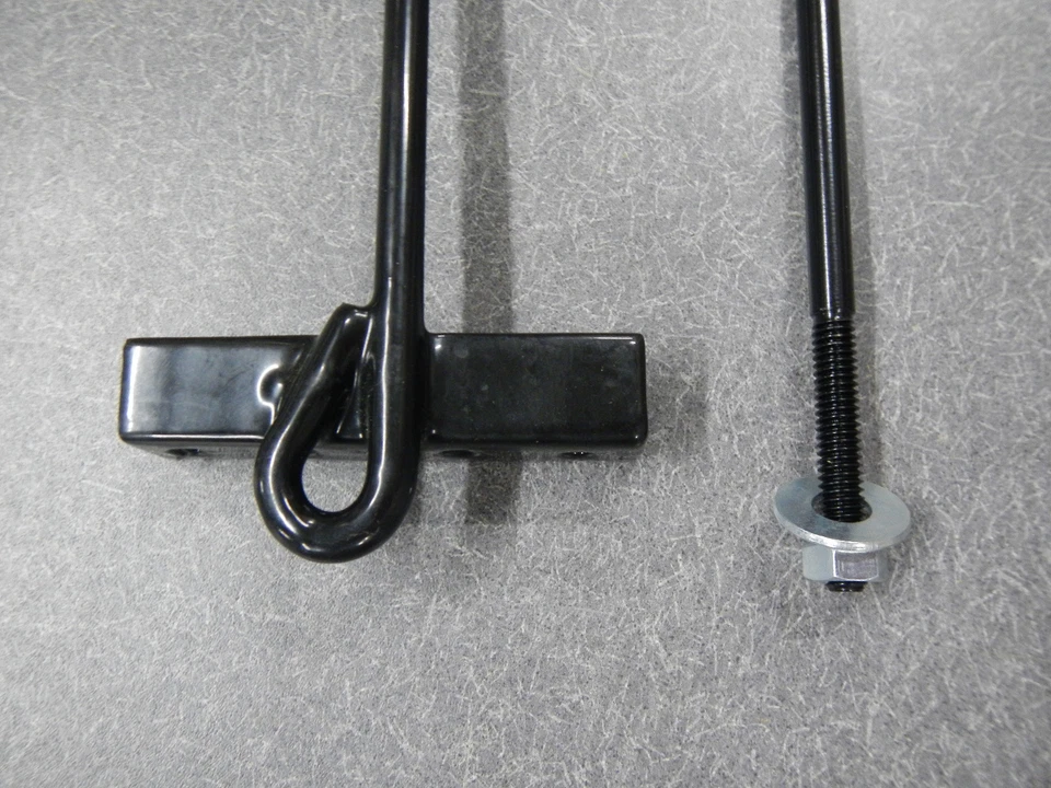 65 66 Buick Electra 225 Wildcat LeSabre Abrazadera de retención de batería y montaje de perno Foto 2 de 4