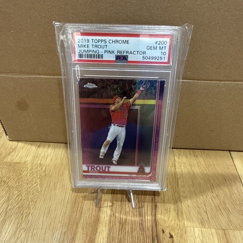 2019 Topps Chrome Mike Trout Jumping Pink Refractor