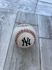Rawlings MLB New York Yankees Official Baseball White/Red Stitched – Brand New