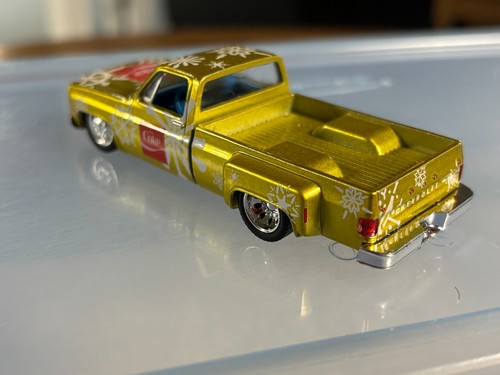 M2 Machines 1973 Coca-Cola Chevrolet Cheyenne Super 30 Dually Pickup - Picture 7 of 10