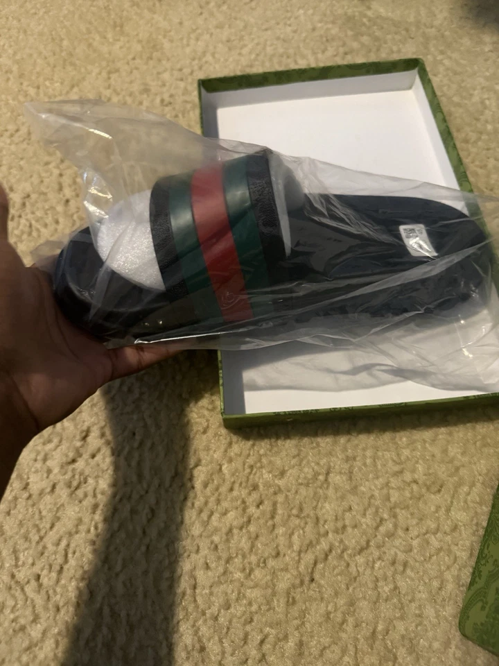 Toboganes Gucci para hombre talla 11 Foto 2 de 4