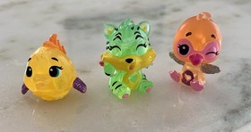 Hatchimals CollEGGtibles 10-Pack Mixed Lot Mini Figures w/ Egg Carton Case