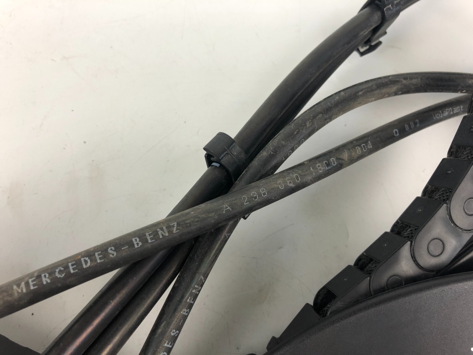 Mercedes Benz E W238 Windshield Wiper Arm Set Washer Hose Line 