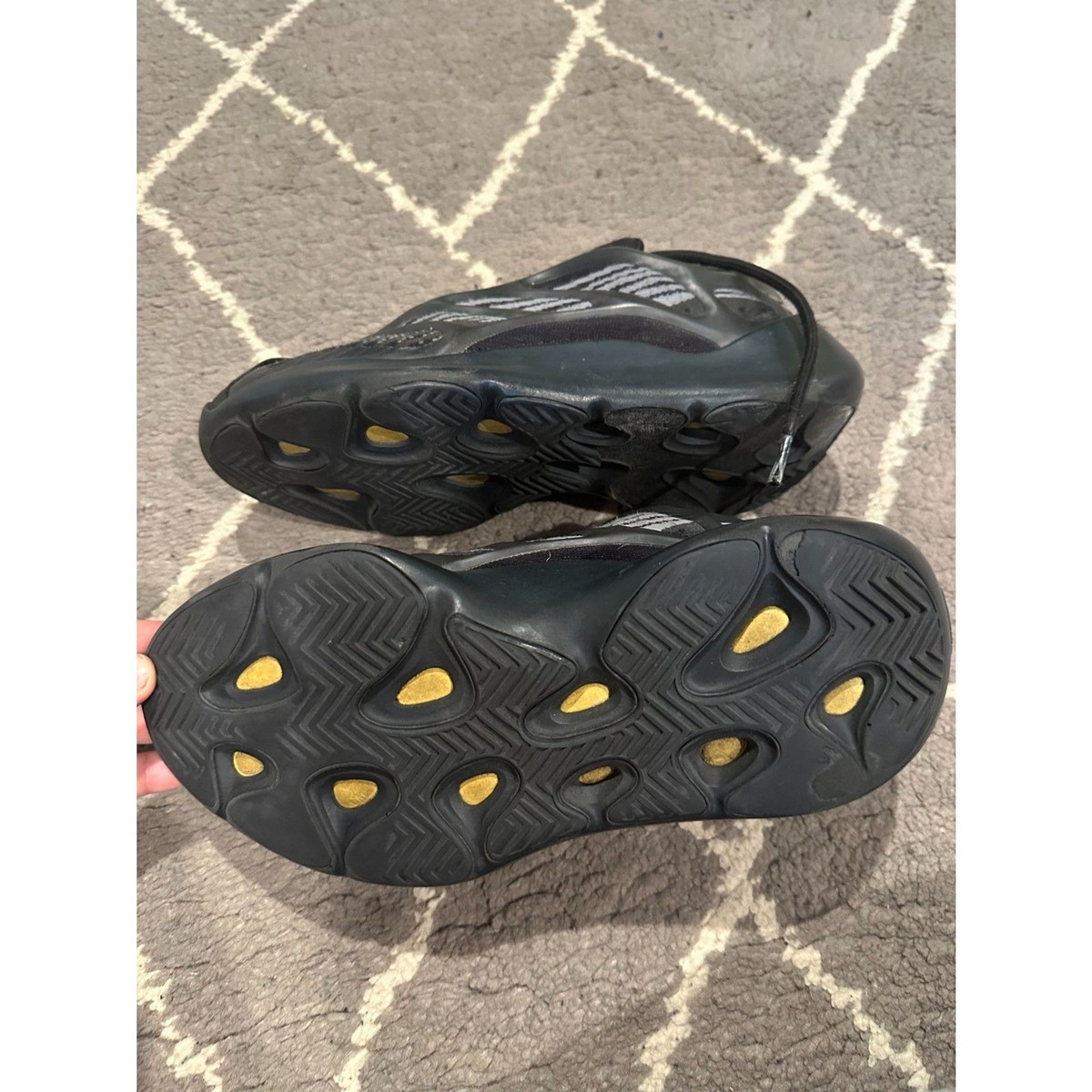 adidas gazelle silver green womens Shop | Mens adidas Yeezy 700 V3 'Alvah' 2020 H67799 main image 0