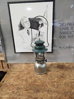 Vintage Coleman Lantern Model 242B Single Mantle 1940's Vintage Coleman Lantern Model 242B Single Mantle 1940's