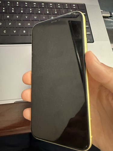 Apple iPhone 11 - 128GB - Yellow (Factory Unlocked) - Back / Front C / NTZ - Afbeelding 3 van 6