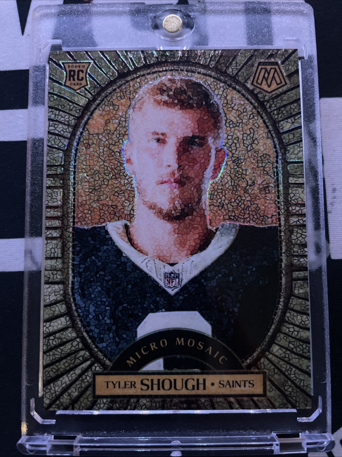 🔥 2025 Panini Mosaic Tyler Shough Micro Mosaic Rookie SSP Case Hit 🔥