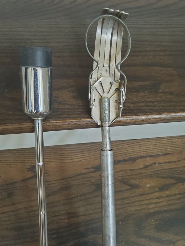 lot Golf Ball Retriever: Telescopic: Expands to 18 Feet: Aluminum/weighted steel